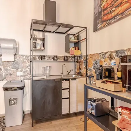 Fly Park Bologna 50 Posti Auto 13 Posti Letto 3*
