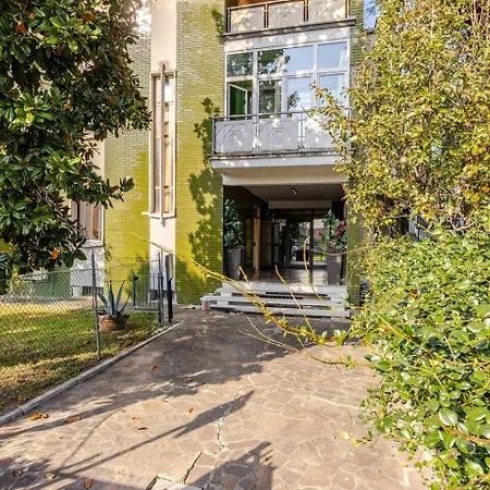 Flytosuite,it 25 Posti Letto Parcheggio Libero Bologna Aeroporto * Calderara di Reno