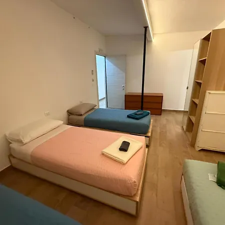 住宿加早餐酒店 Fly Park Bologna 50 Posti Auto 13 Posti Letto