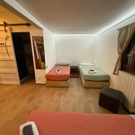 Fly Park Bologna 50 Posti Auto 13 Posti Letto Отель типа 