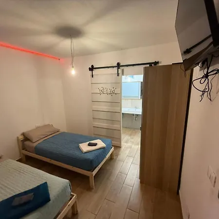 Flytosuite,it 25 Posti Letto Per Viaggiatori Aeroporto Concerti Stadio