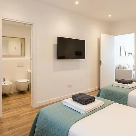 Fly Park Bologna 50 Posti Auto 13 Posti Letto Bed & Breakfast 3*