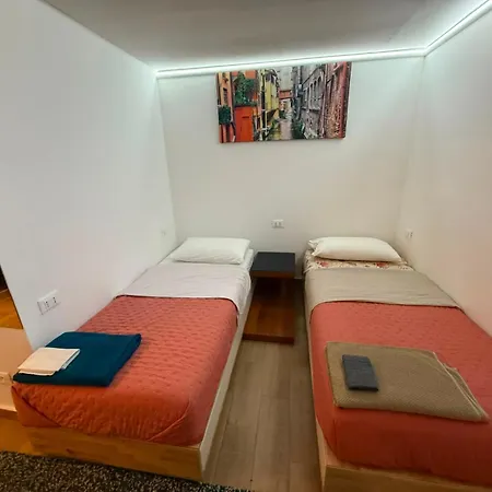 Flytosuite,it 25 Posti Letto Per Viaggiatori Aeroporto Concerti Stadio Bed & Breakfast